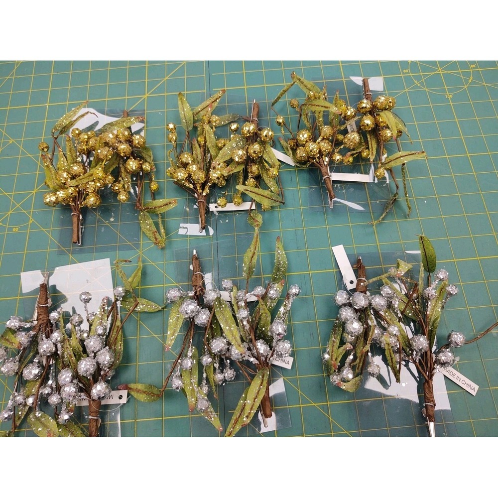 12 CLIP ON SILVER AND GOLD‎ ON ORNAMENTS - GLITTER & SEQUINED  - NEW with Tags